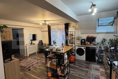 Apartament cu 3 camere semidecomandat, mobilat în Baciu