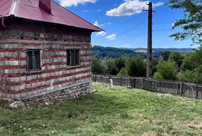 Casă cu 4 camere în Doblea