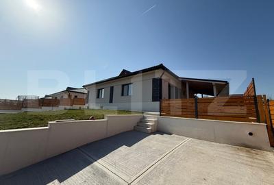 Casă individuală cu 3 camere cu Canalizare în Corușu - 1