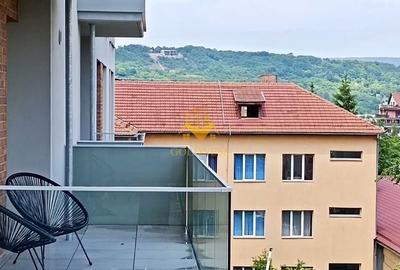 Apartament cu 2 camere semidecomandat, mobilat în Mănăștur