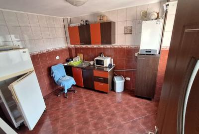 Casă cu 3 camere cu Teren 200 Mp în Central - 7