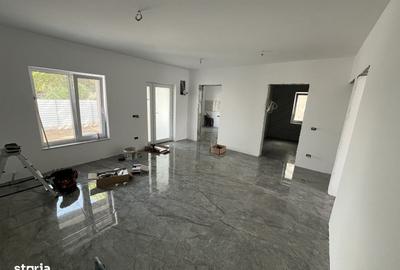Casă cu 3 camere cu Teren 280 Mp în Valu lui Traian
