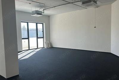 Spațiu comercial, de 146 mp, în Semicentral - 1