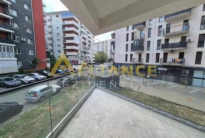 Apartament cu 3 camere decomandat în Metalurgiei