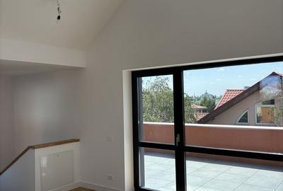 Casă cu 4 camere cu Teren 170 Mp în Central - 1