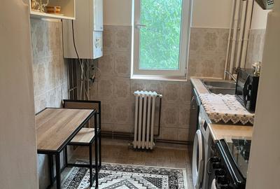 Apartament cu 2 camere decomandat în Moara de foc