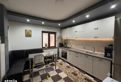 Apartament cu 3 camere semidecomandat în Berceni
