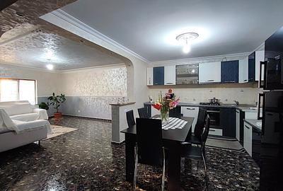 Casă cu 5 camere cu Canalizare în Valu lui Traian