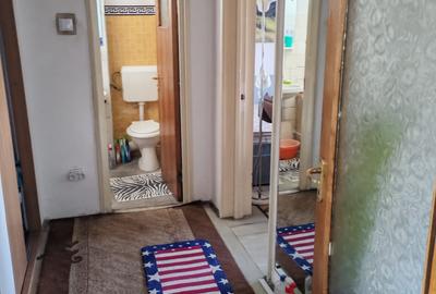 Apartament cu 3 camere semidecomandat în Bucur Obor
