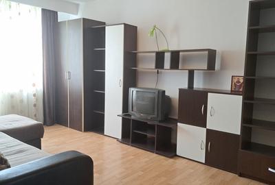 Apartament cu 2 camere decomandat în Crângași