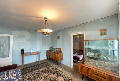 Apartament cu 2 camere semidecomandat, mobilat în Craiovița Nouă