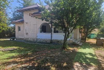 Casă cu 3 camere în Nazarcea