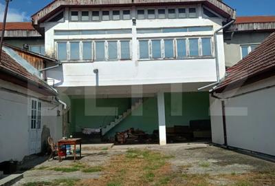 Casă cu 7 camere cu Teren 428 Mp în Unirii