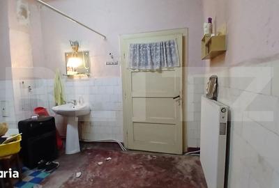 Casă cu 3 camere cu Teren 200 Mp în Central
