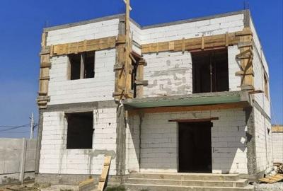 Casă cu 4 camere în Central - 1