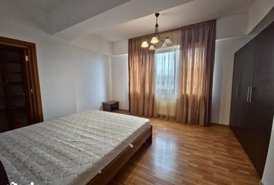 Apartament cu 3 camere, mobilat în Tomis I - 11