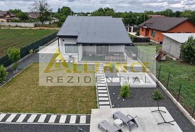 Casă cu 2 camere cu Teren 755 Mp în Frumușani