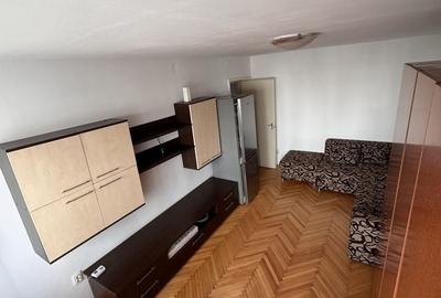 Garsonieră decomandată în Cetate - 4