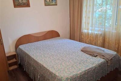 Apartament cu 3 camere decomandat, mobilat în Păcurari