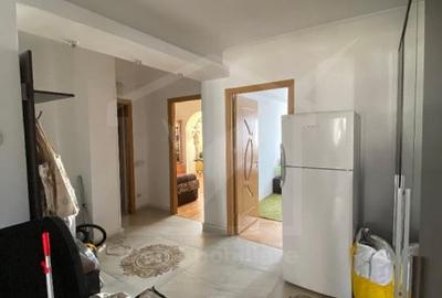 Apartament cu 3 camere decomandat, mobilat în Central - 9