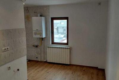 Apartament cu 3 camere în Central - 1