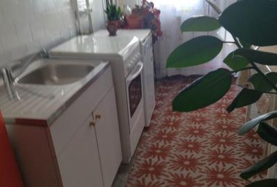 Apartament cu 2 camere decomandat în Exterior Vest