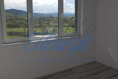 Apartament cu 3 camere decomandat în Florești - 5