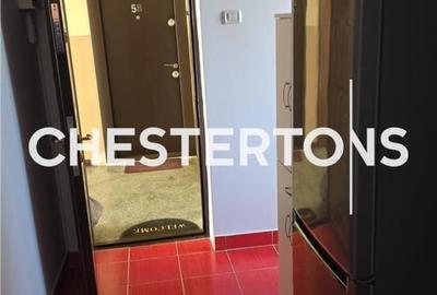 Apartament cu 3 camere semidecomandat în Inel II
