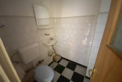 Apartament cu 3 camere decomandat în Trafic Greu - 8