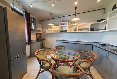 Apartament cu 3 camere decomandat în Peninsula - 3