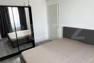 Apartament cu 3 camere semidecomandat în Ciurea