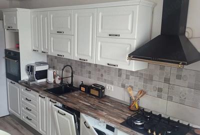 Apartament cu 2 camere decomandat în Dărmănești