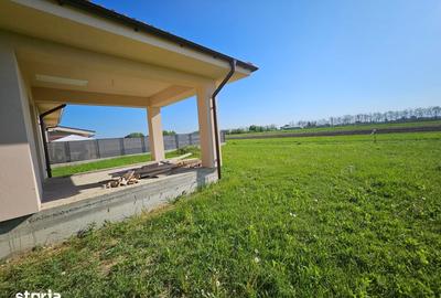 Casă cu 3 camere cu Teren 650 Mp în Burdea
