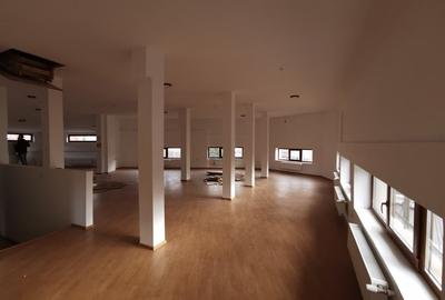 Spațiu comercial, de 160 mp, în Central