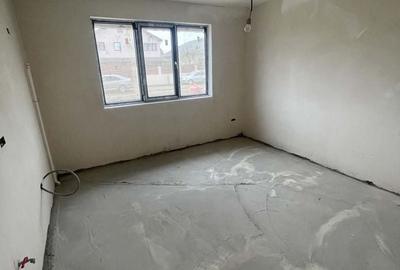 Casă cu 3 camere în Central