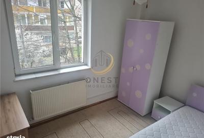 Apartament cu 4 camere decomandat în 7 Noiembrie - 9