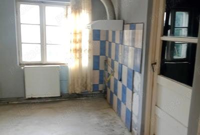 Casă cu 5 camere în Central