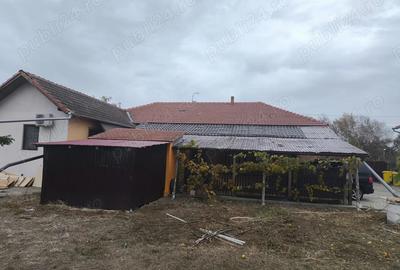 Casă cu 5 camere cu Teren 1439 Mp în Central - 2