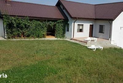 Casă cu 2 camere cu Teren 60 Mp în Păcurari