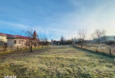 Casă cu 5 camere cu Teren 1485 Mp în Între Lacuri