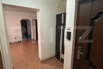 Apartament cu 3 camere semidecomandat, mobilat în Aleea Trandafirilor