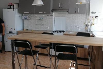 Apartament cu 3 camere semidecomandat în Central
