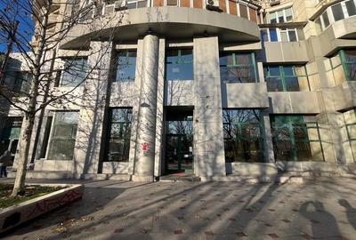 Spațiu comercial, de 485 mp, în P-ța Unirii