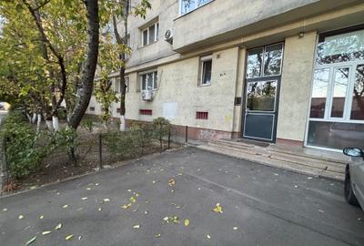 Apartament cu 3 camere semidecomandat în Gara de Nord
