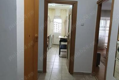 Garsonieră decomandată în Tei