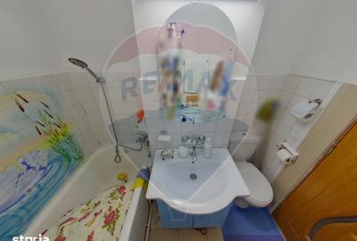 Apartament cu 3 camere decomandat în Central