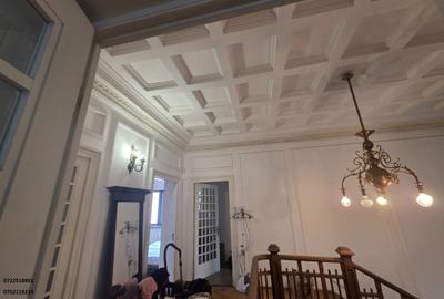 Casă cu 10 camere cu Teren 250 Mp în Cișmigiu