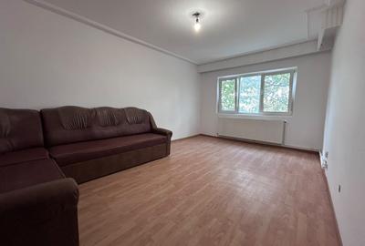 Apartament cu 2 camere decomandat în Buzaului