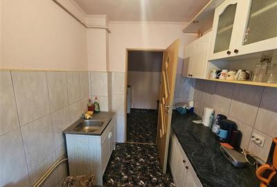 Apartament cu 2 camere semidecomandat în Micro I - 17