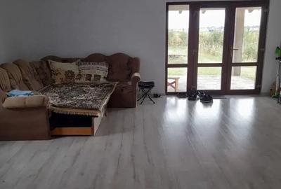 Casă cu 6 camere cu Teren 1000 Mp în Lugojel - 2